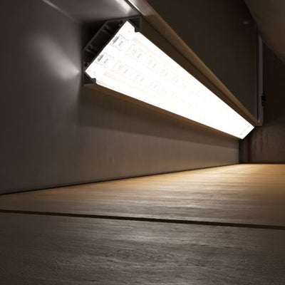 Illuminazione LED a parete per soggiorno
