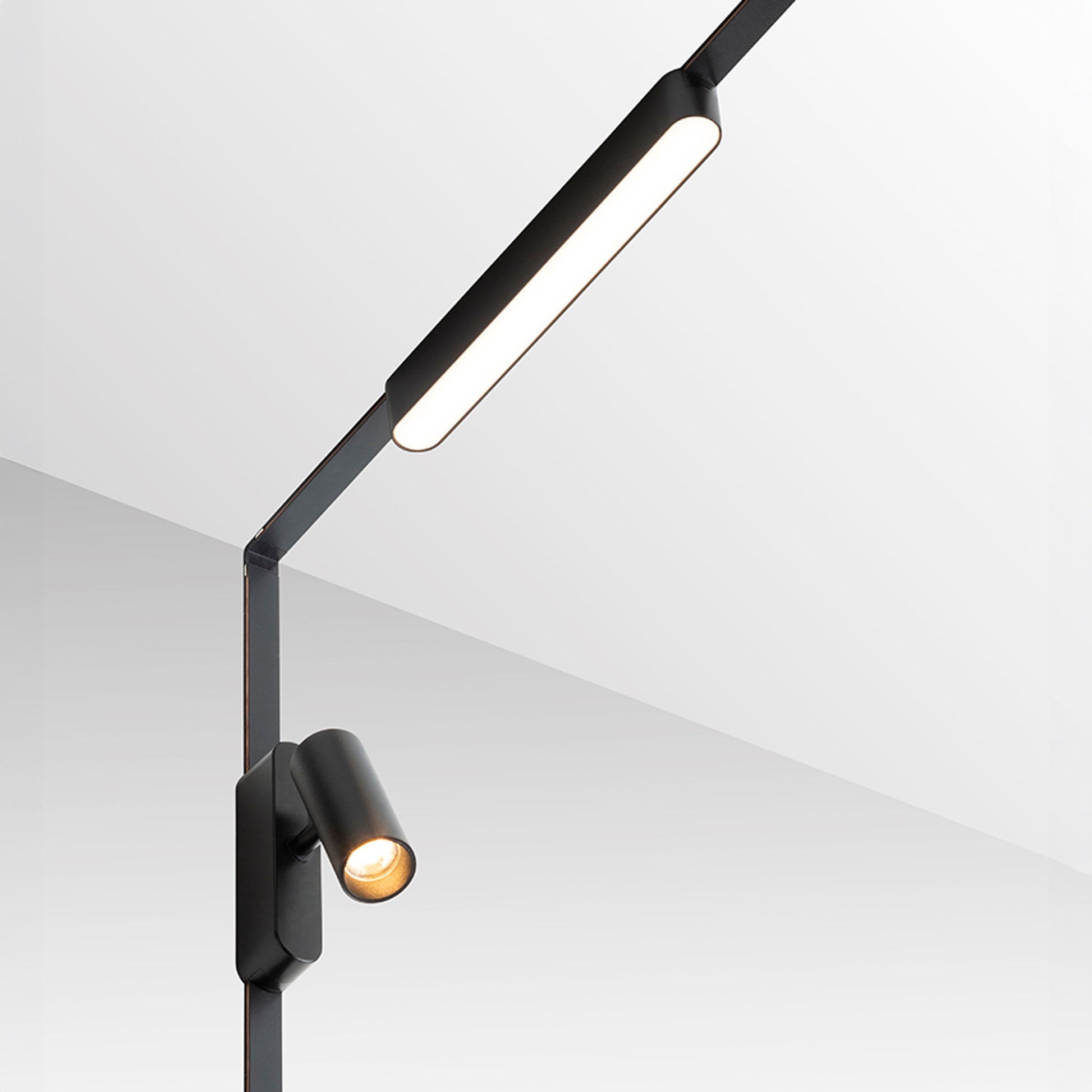 RENDL Ultra-thin track system LOKI 8 for the VEGA/WAVE system black  24= LED 6W 24°  3000K 4000K 6500K R14317 4