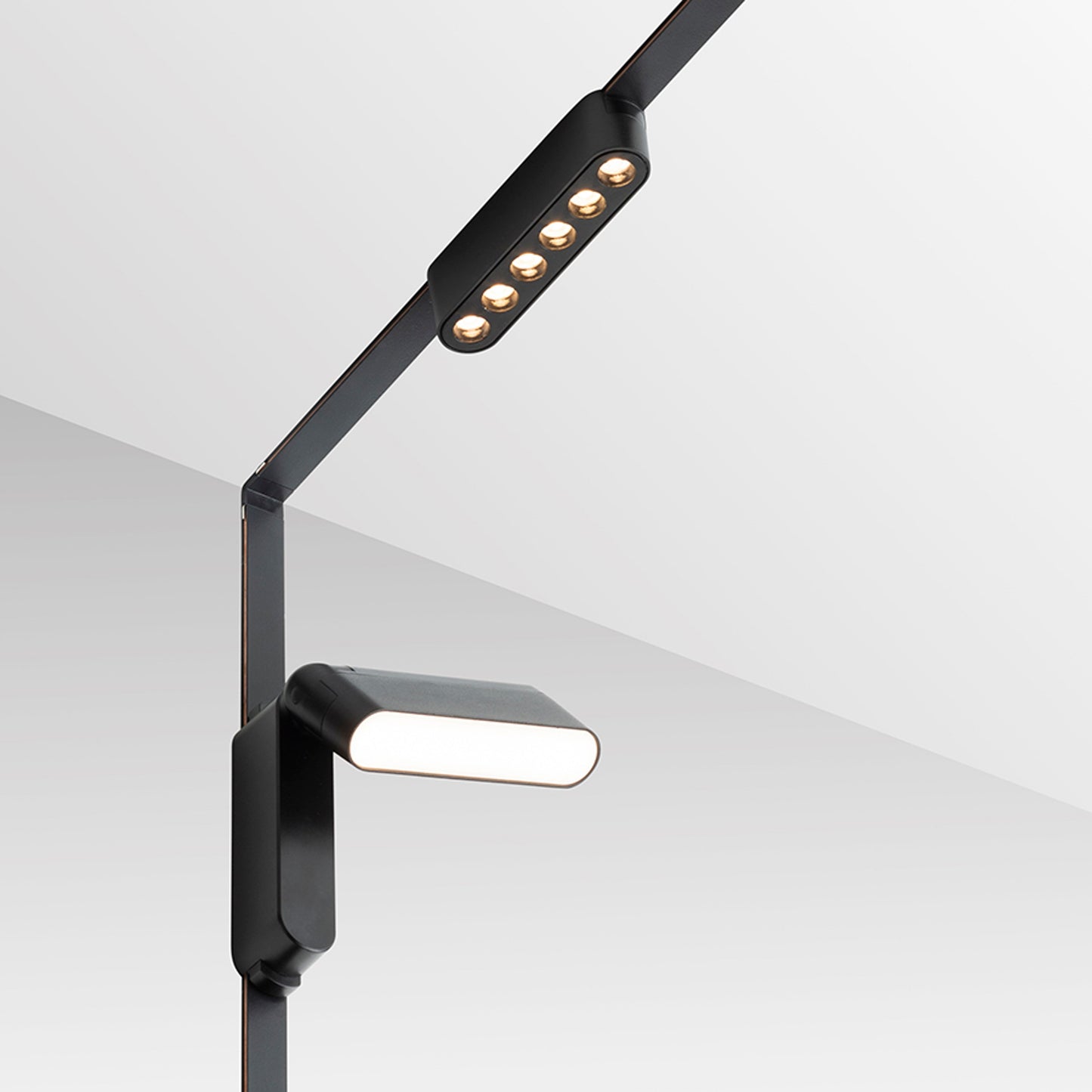 RENDL Ultra-thin track system OXONIA 11 with tilt-function for the VEGA/WAVE system black  24= LED 6W 110°  3000K 4000K 6500K R14321 4
